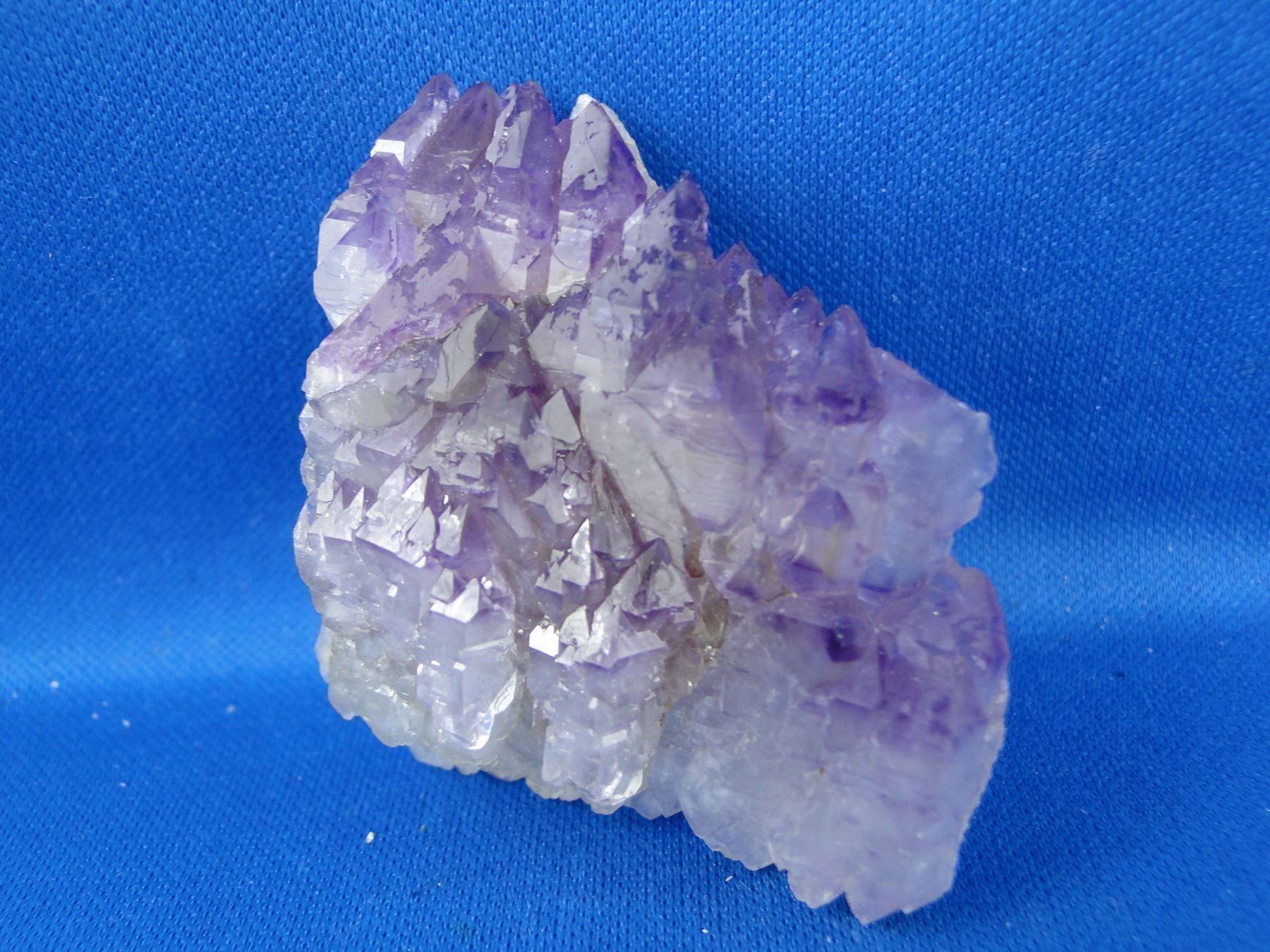 Minerali & Pietre curative: Quartz var Amethyst – Usato da Schinznach Bad venduto da Demerald 4