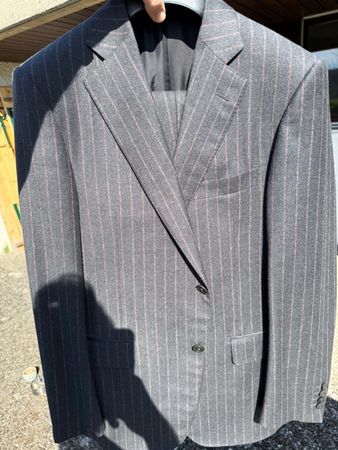 Pal Zileri Anzug, Flannel mit bordeaux Kreidestreifen, Gr.50