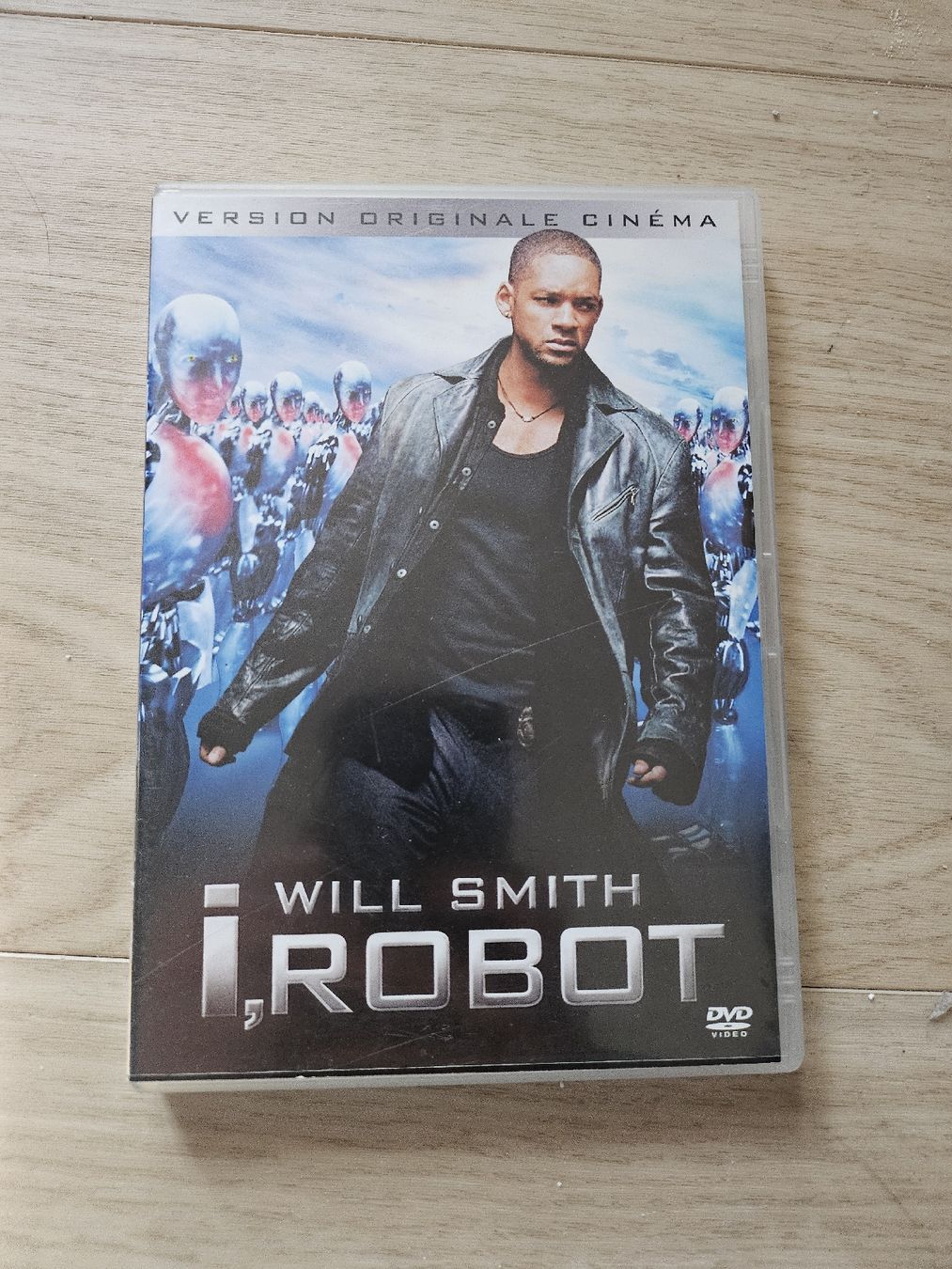 Tutti i DVDs: I, Robot - DVD Science-Fiction avec Will Smith – Usato da La Joux FR venduto da car_ck96