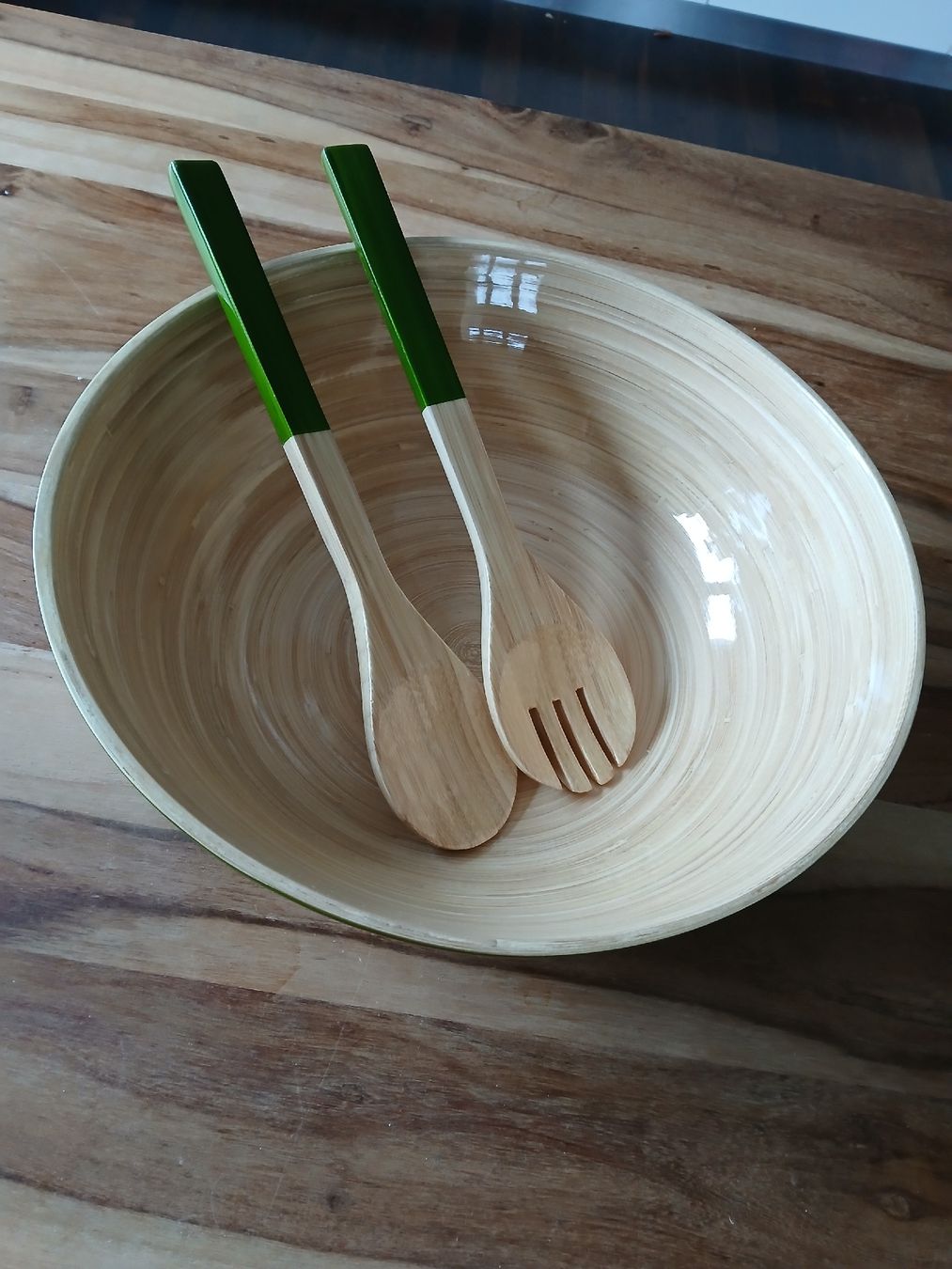 Schalen: Handcrafted Bamboo Salad Bowl with Serving Set - Green – Gebraucht aus Dübendorf von LoRi-2026 1