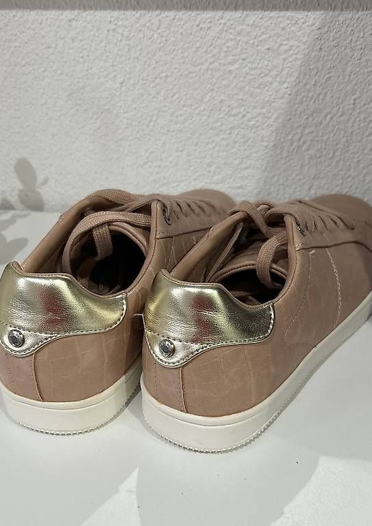 Only Scarpe da donna: Sneakers von Only, Grösse 40 – Nuovo (secondo la descrizione) da Erlinsbach SO venduto da hallon480 1