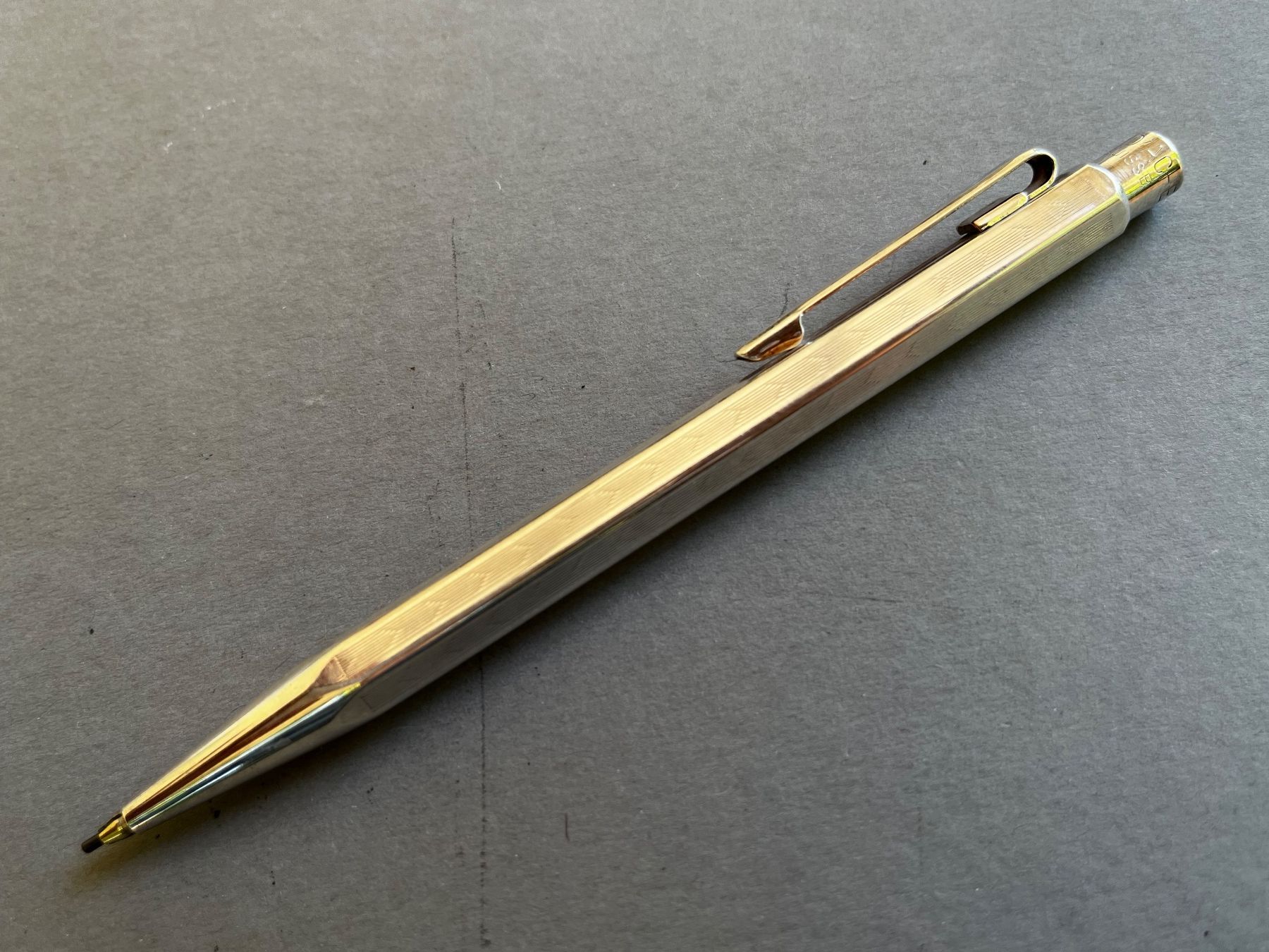 Caran D'Ache Matite, matite colorate & gessi: Caran d’Ache Ecridor Minenhalter - Chevron, versilbert dd – Usato da Zürich venduto da FV.vintage