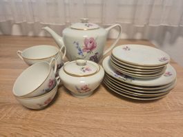 Kaffeegeschirr 19-teilig Blumenmuster Goldrand guter Zustand