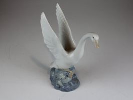 Porzellanfigur Schwan – NAO by Lladró – 21 cm
