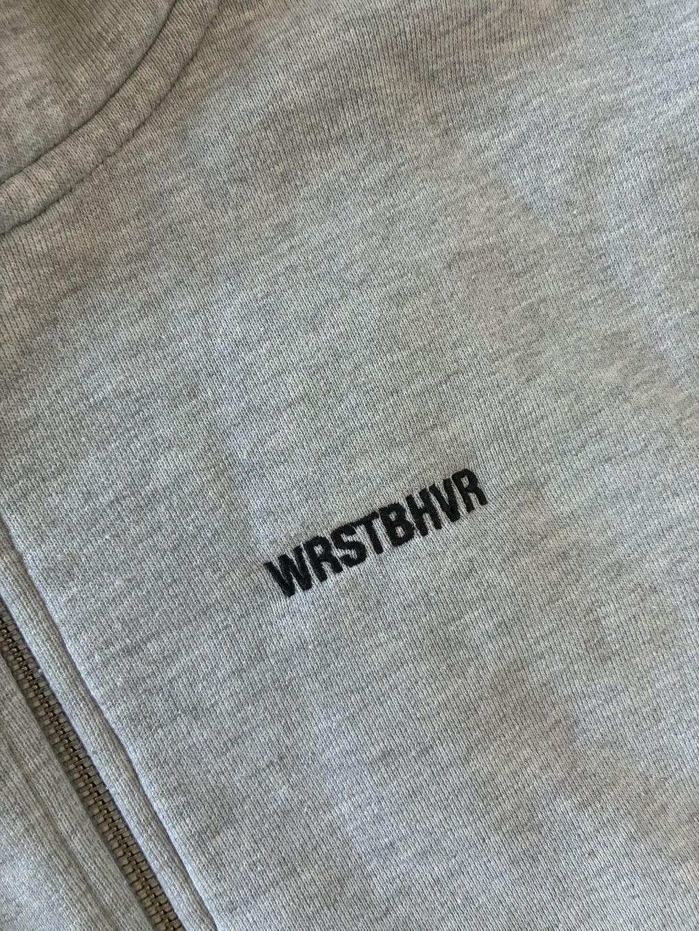 Maglioni & Felpe: WRSTBHVR Hoodie/Jacke – Usato da Fribourg venduto da waves55 1
