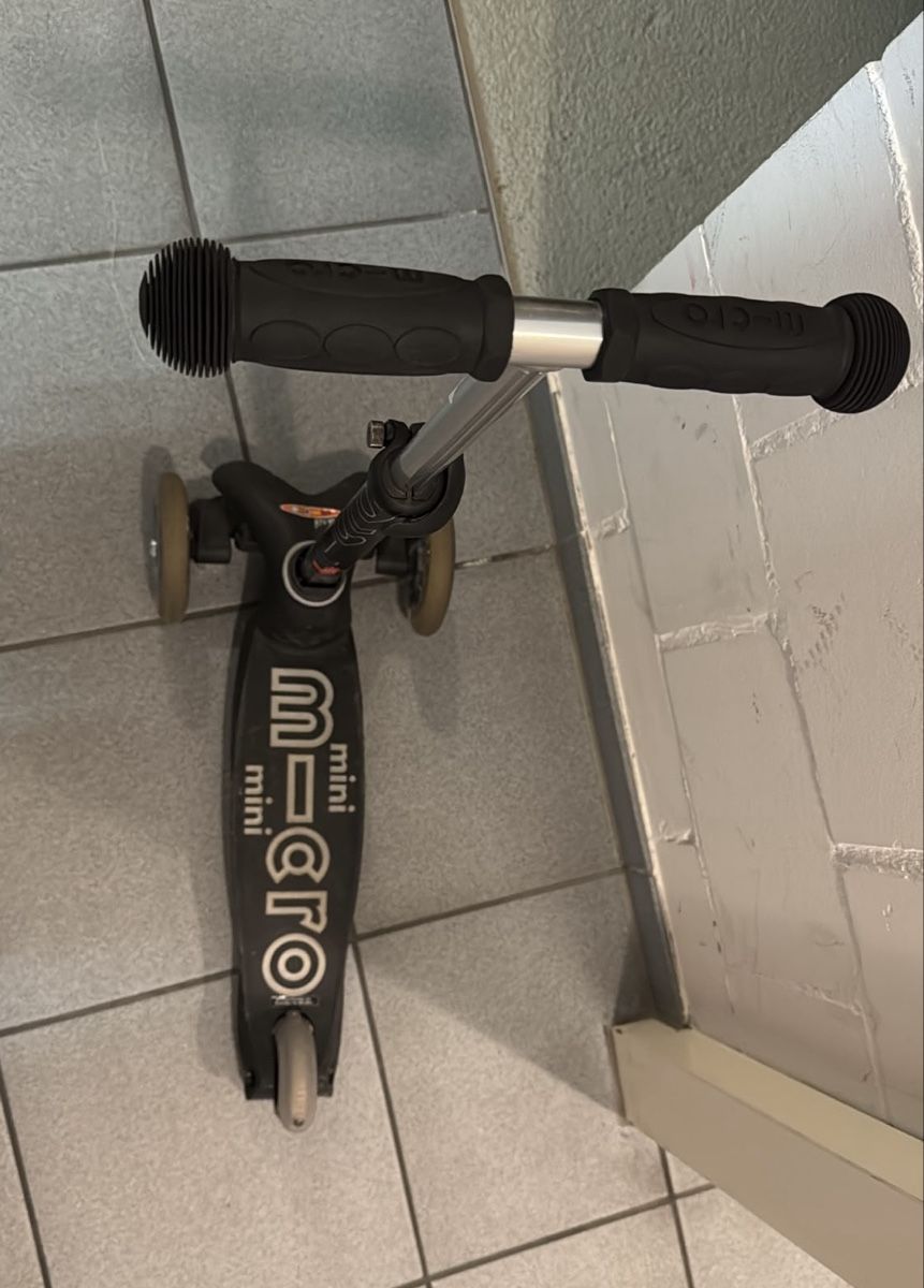 Micro Kickboard: Micro Mini Scooter schwarz - gutem Zustand!!! – Gebraucht aus Dintikon von Micuzzu 1