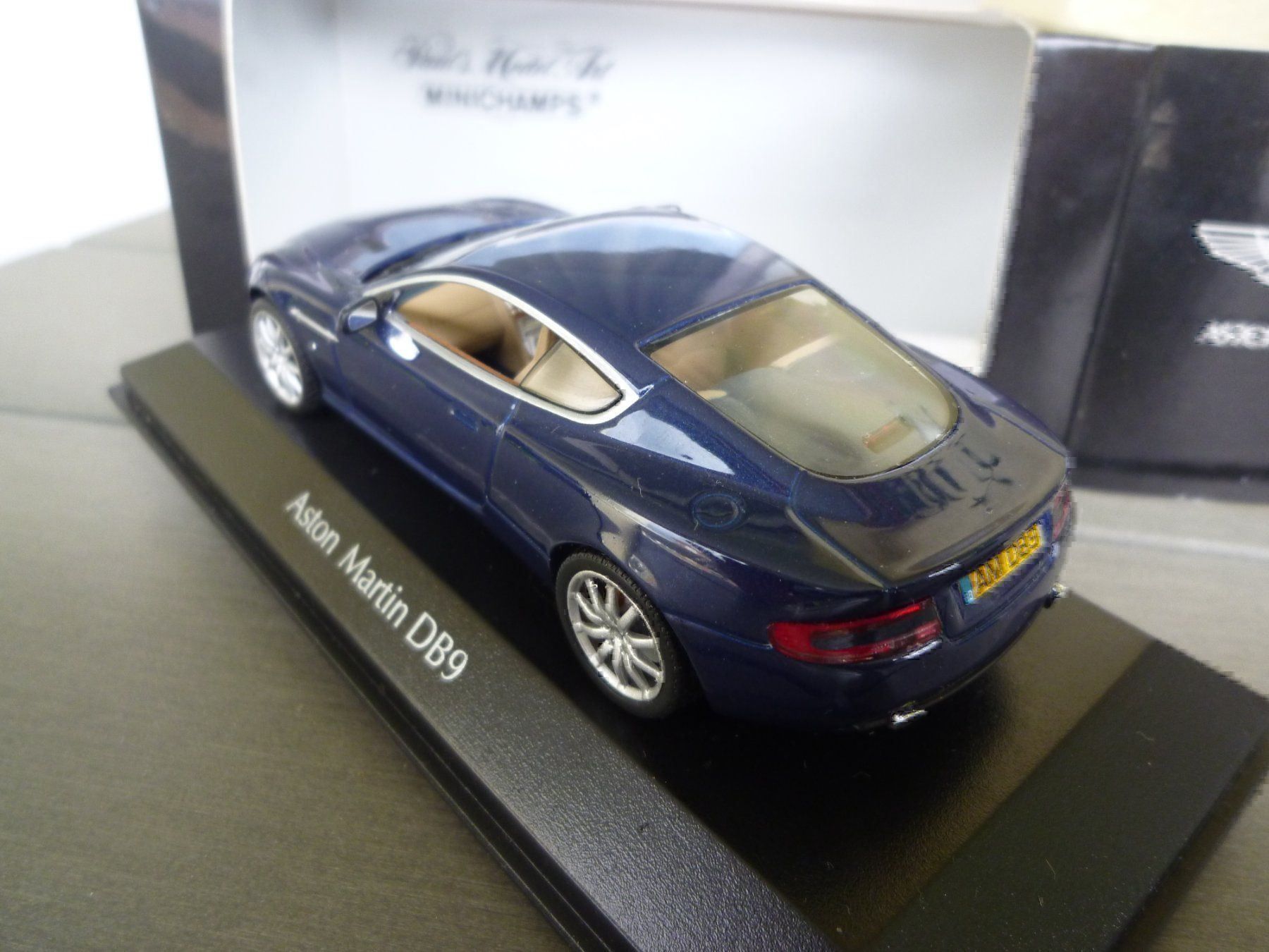 Minichamps Modellini d'auto: Aston Martin DB9 – Nuovo e nell'imballaggio originale da Flawil venduto da Imperiosud 2