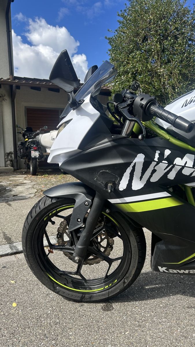Kawasaki Strada: 125 Kawasaki Ninja – Usato da Küsnacht ZH venduto da kai_6qx7 2