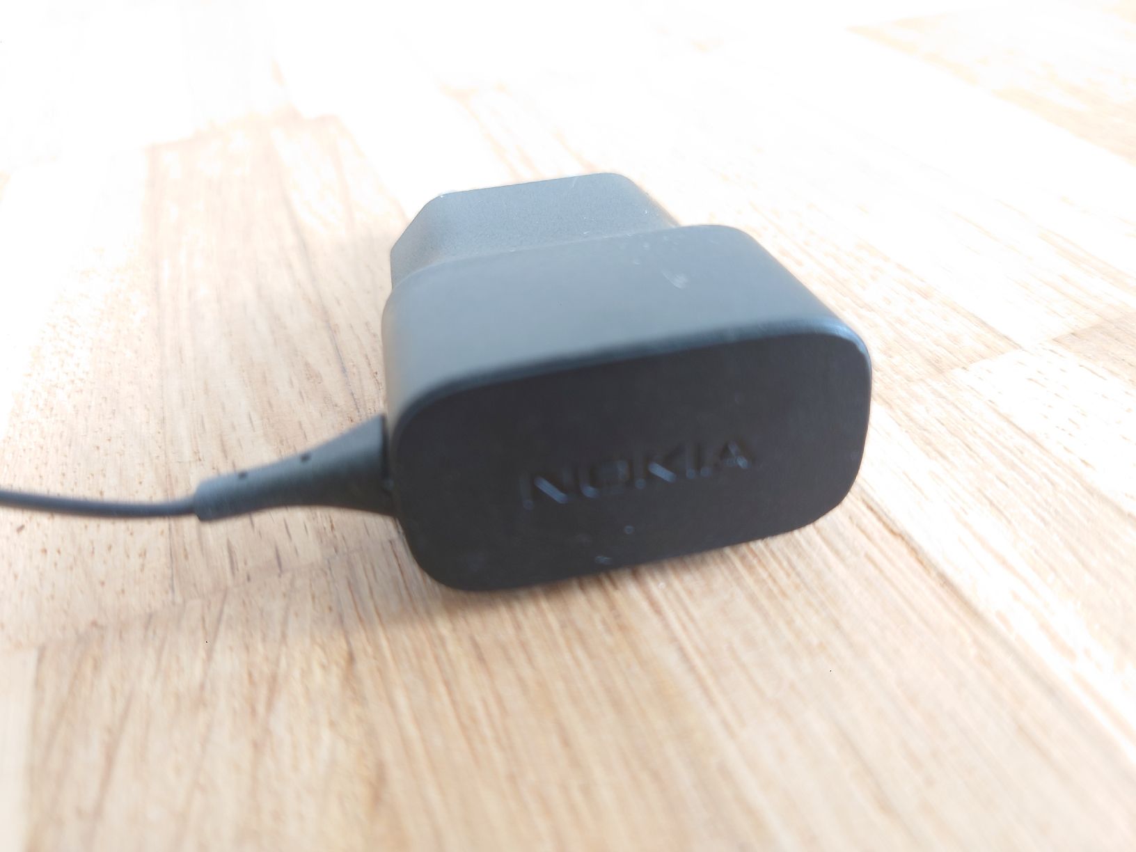 Nokia Caricabatterie: Original Nokia Ladegerät für micro USB – Usato da Zürich venduto da Almohammed 1