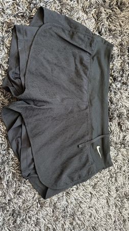 Laufshorts Nike Dri-Fit Damen Schwarz Grösse M guter Zustand