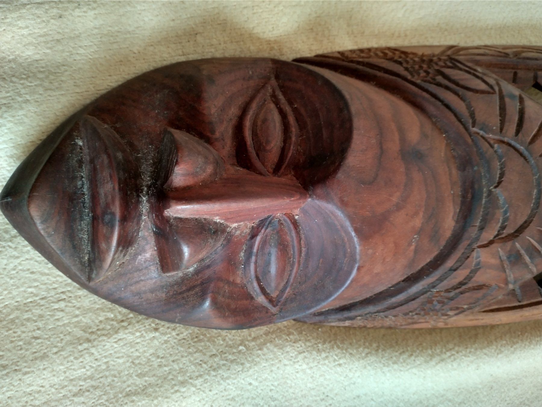 Internationale Kunst: Afrikanische Wandmaske Holz Maske vintage Afrika 65 cm – Gebraucht aus Löhningen von Chimae67 9