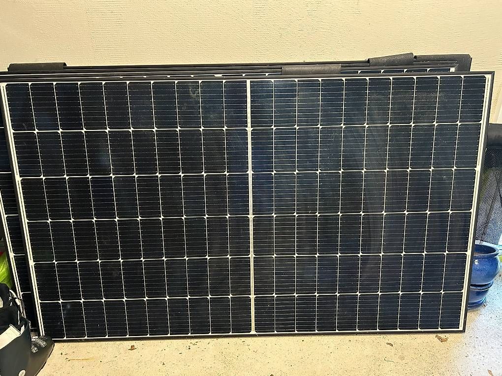 Panneaux solaires: 4 Solarpanels – D'occasion à Gossau SG par jabase
