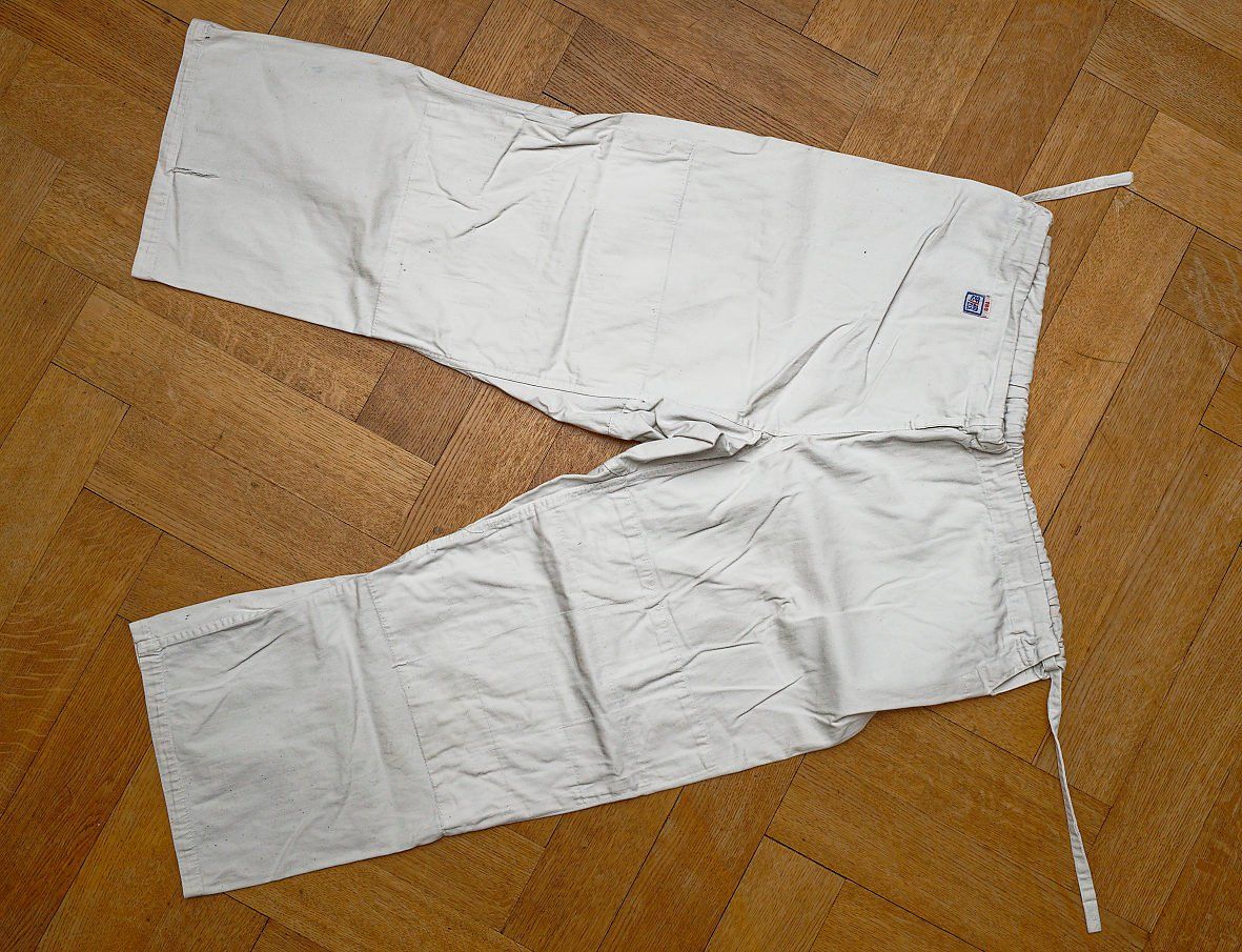 Pantaloni: Judohose Grösse 180 – Usato da Bern venduto da Maccalvin