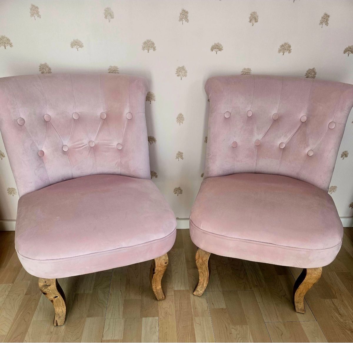 Chaises: 2 schöne Stühle in hellrm Rosa – Neuf (Voir description) à Wolfwil par ISAsShop