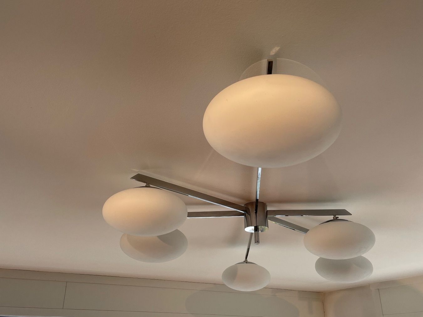 Kronleuchter & Deckenlampen: Design Deckenleuchte Angelo Lelli Stil mit Glaskugeln – Gebraucht aus Neuchâtel von BeatriceThierry 8