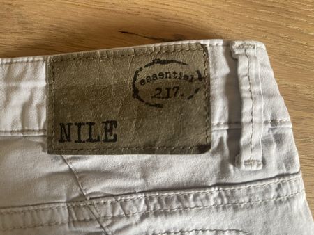 NILE Damen Hose Chino hellgrau Grösse 38 Fleck