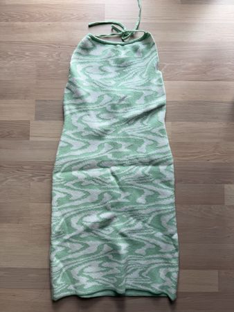 Robe d'été verte et blanche t.L- Élégante et fraîche!