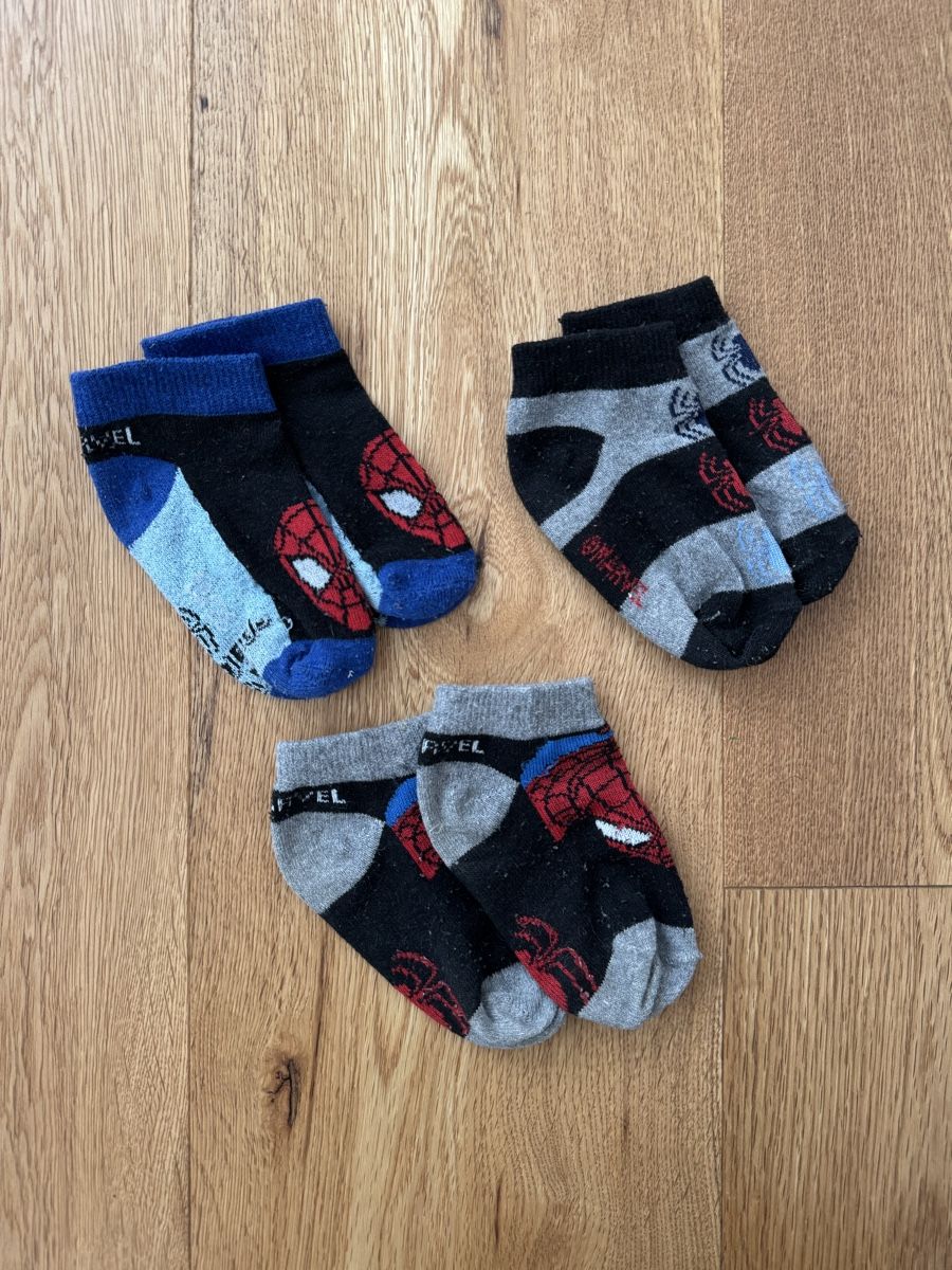 Calze per bambini: Spiderman Kindersocken, 3 Paar Gr. 23-26 – Usato da Interlaken venduto da fbnscl