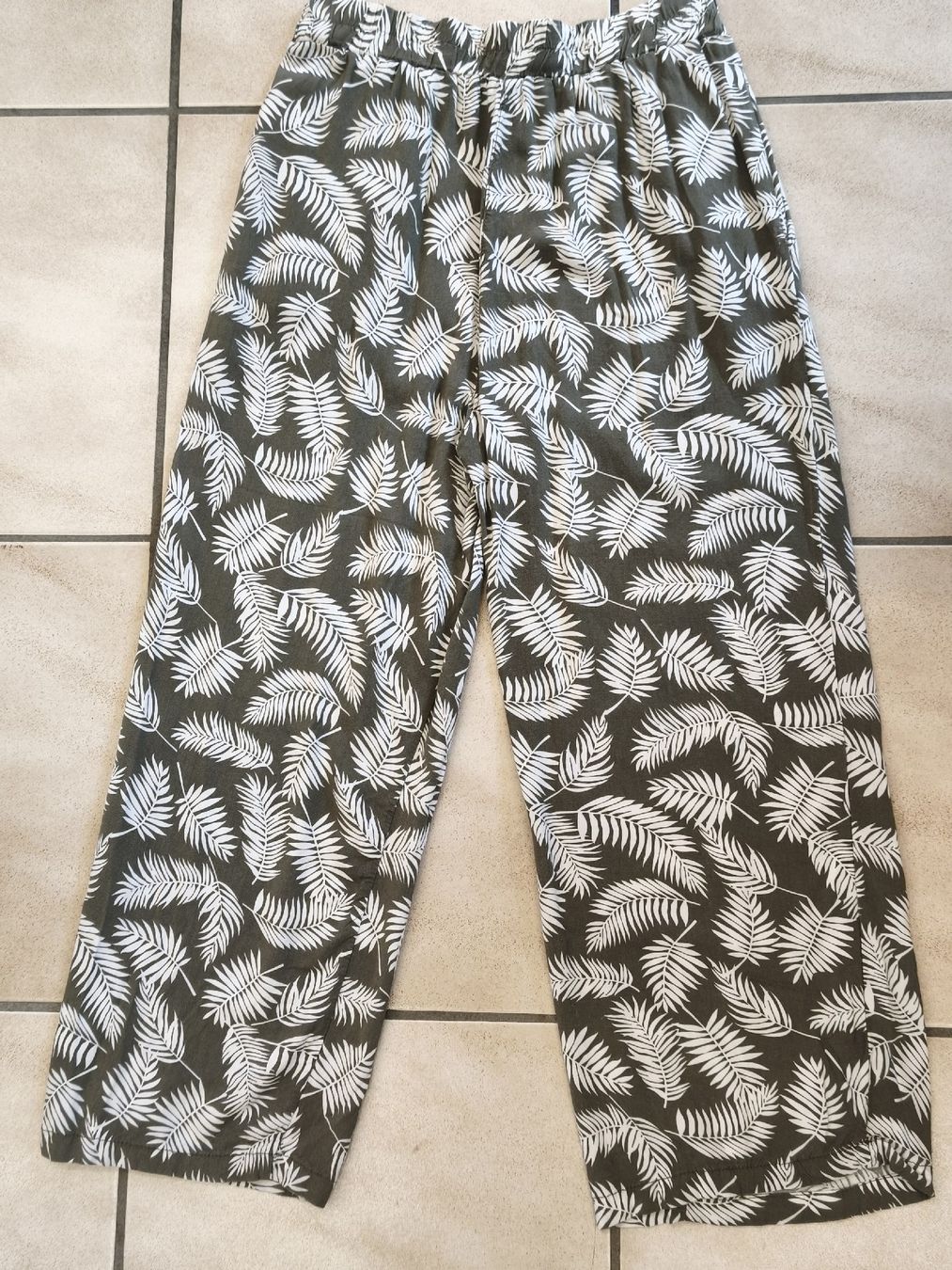 Pantaloni: Chicoree Hosen Grösse S mit Blattmuster – Nuovo (secondo la descrizione) da Emmetten venduto da SecondhandSiska 3