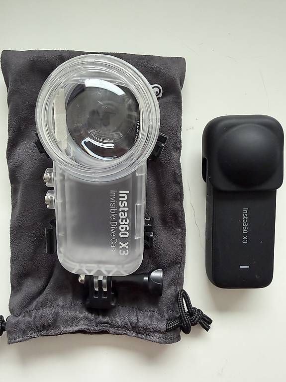 Lampade & Macchine fotografiche: Insta360 X3 + Invisible dive case – Usato da Contra venduto da Damiantico