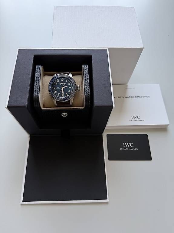 IWC Orologi: IWC Pilot Timezoner – Usato da Zürich venduto da timeio-swapwatch 1