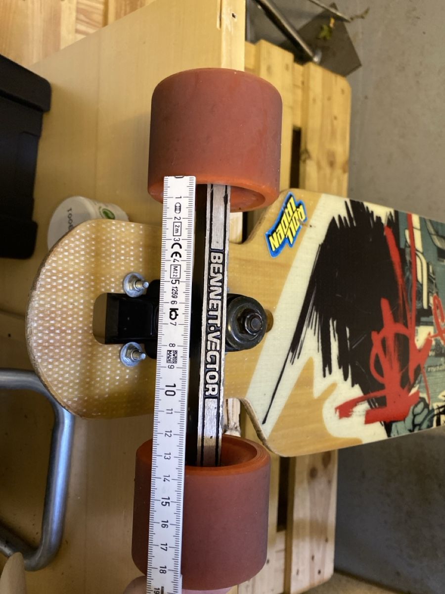 Skateboards: Longboard fibretec – D'occasion à Oberdorf SO par L_Meili 3
