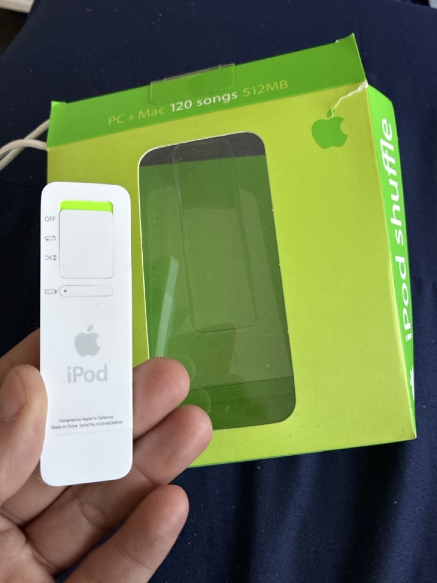 Apple Lecteur media portable: Ipod souffle  – Défectueux à Onex par kar_7dth 1