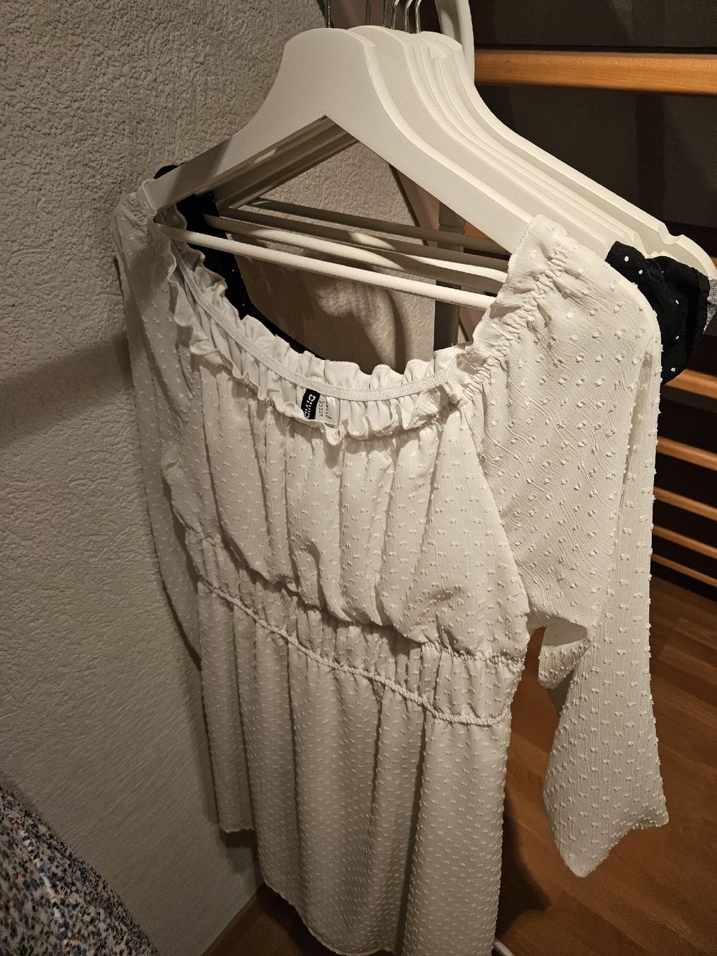 Lotti di vestiti: Kleiderpaket Damen – Usato da Seon venduto da Julia87