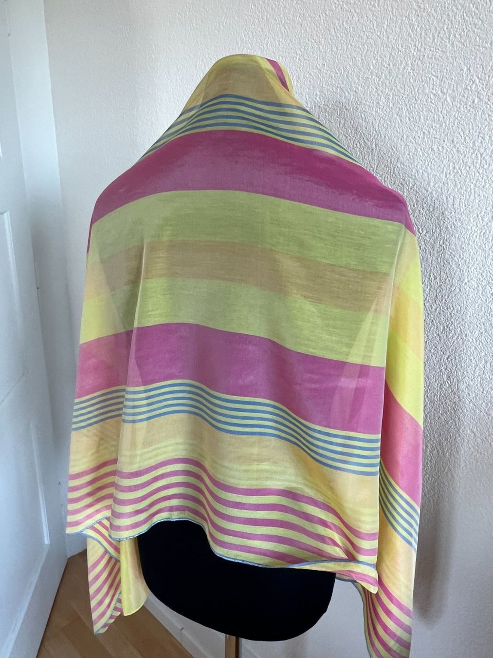 Colora Foulard & Sciarpe: Colora Schal, 35% Seide, NEU – Nuovo e nell'imballaggio originale da Worb venduto da farben20zauber 2