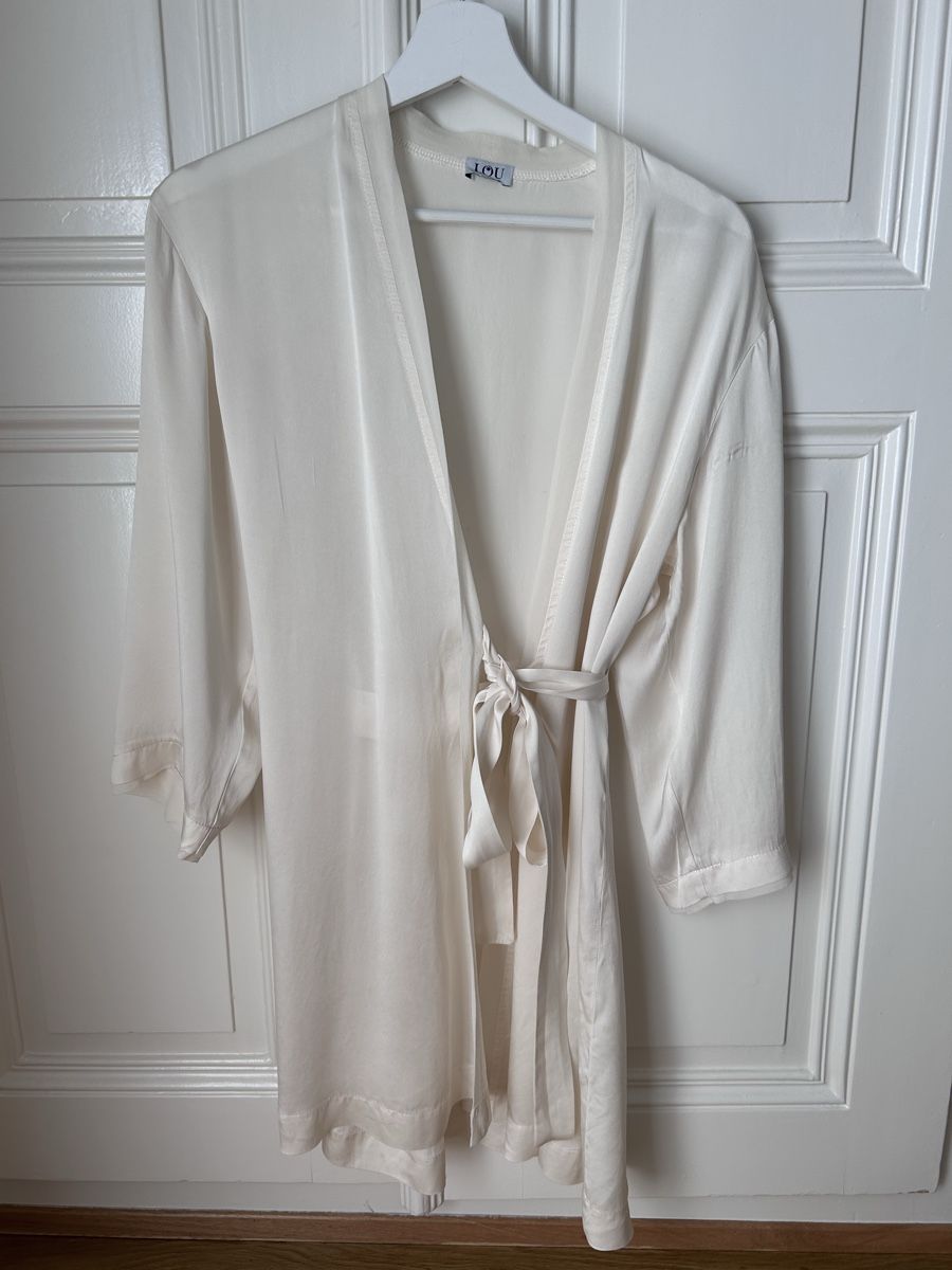 Negligees & Pigiami: Kimono soie beige Lou TU – Usato da Genève venduto da Sarahchge 4
