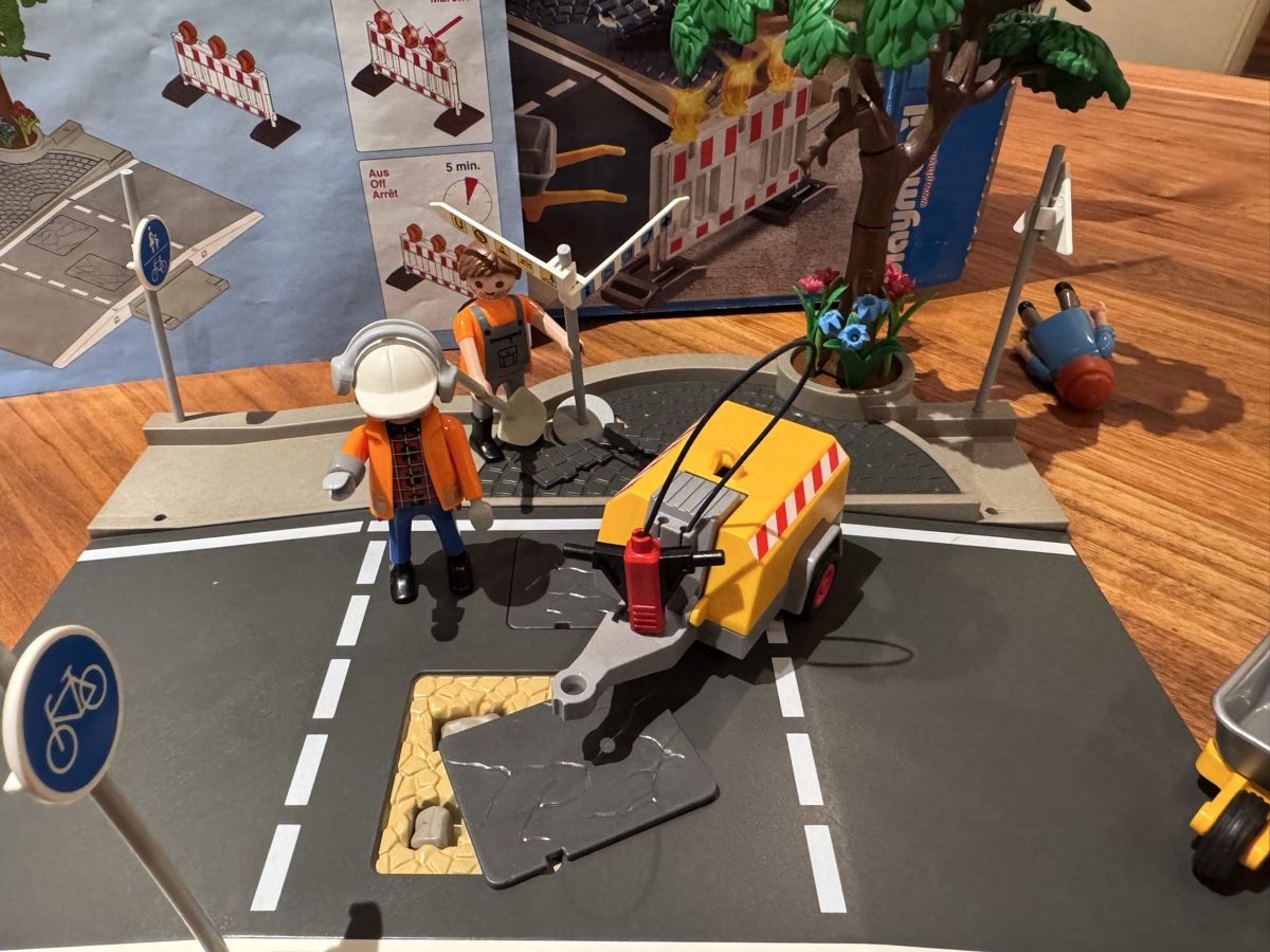 Playmobil Jouets: Playmobil 5467 und 4047 – D'occasion à Dänikon ZH par snowfish26 4