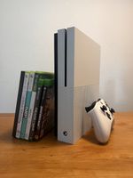 Console Microsoft Xbox One S avec manette et 6 jeux