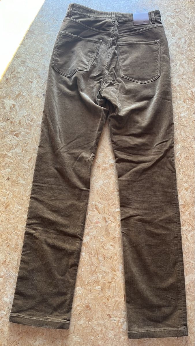 Massimo Dutti Pantaloni: Massimo Dutti Straight fit needlecord trousers – Usato da Boppelsen venduto da iris_b_u 1