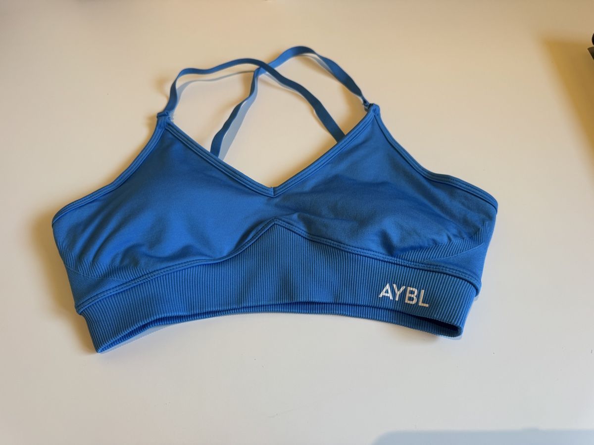 Aybl Top: Adapt Seamless Sports Bra – Nuovo (secondo la descrizione) da Athenaz (Avusy) venduto da mae_z5lc 1