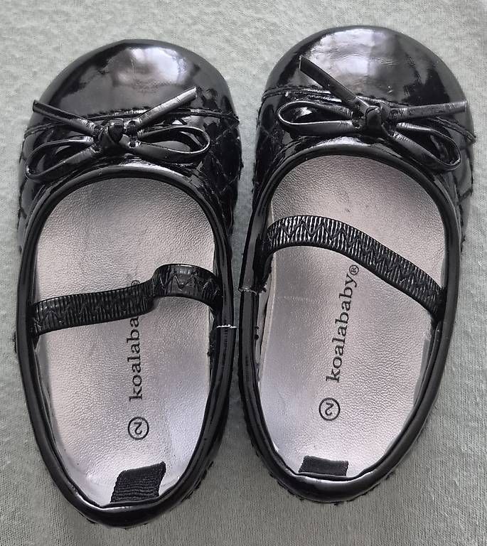 Scarpe per ragazzi: Hübsche Schuhe Gr. Ca.17/18 – Usato da Luzern venduto da ker_lj92