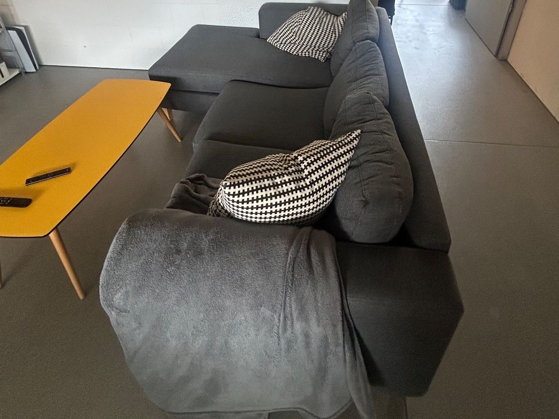 Divani: Graues Sofa ab 1.- – Usato da Zürich venduto da Dave1111 1