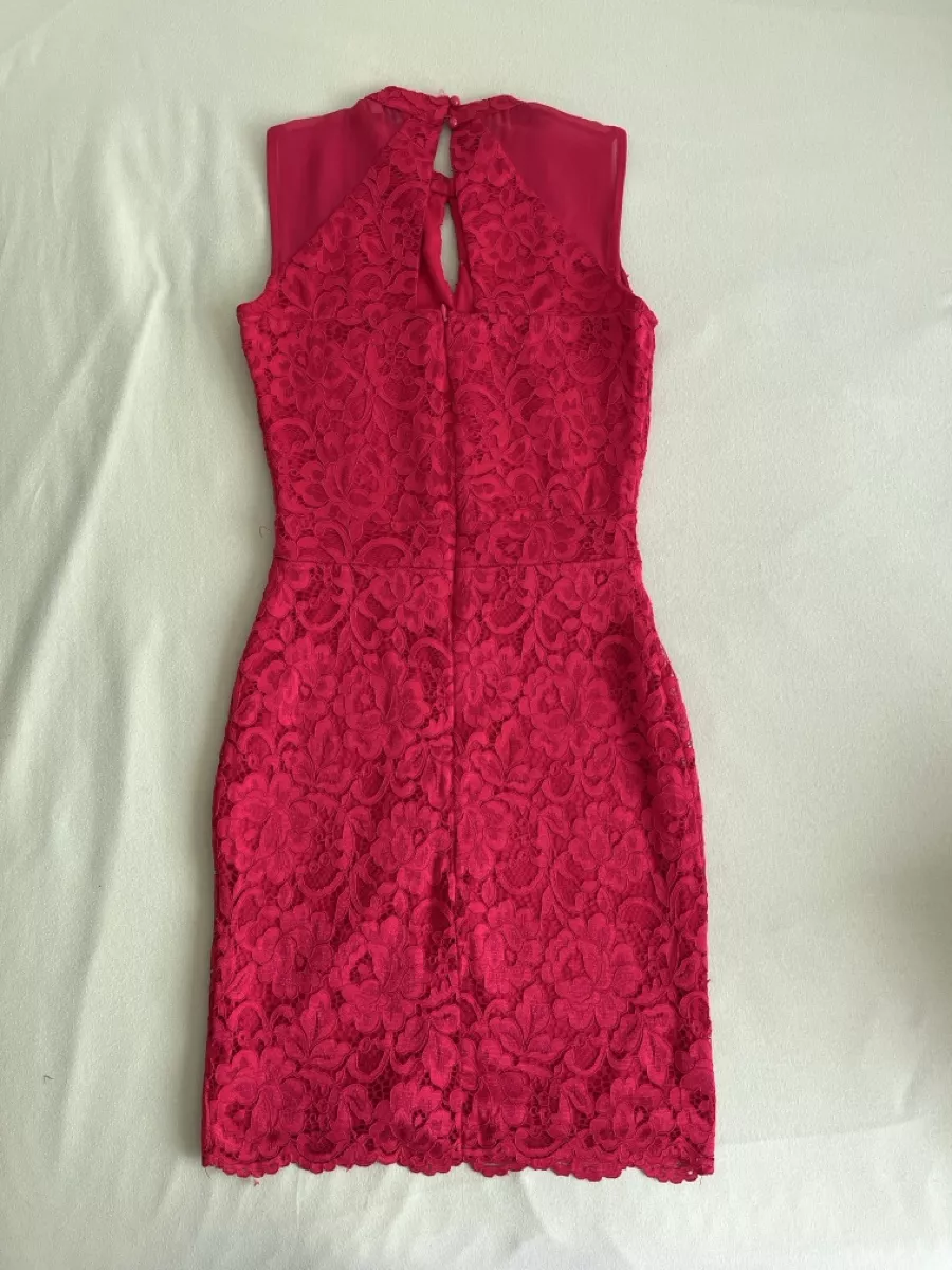 Morgan Vestiti: Robe rouge à dentelle – Usato da Genève venduto da giulia_almnn 1