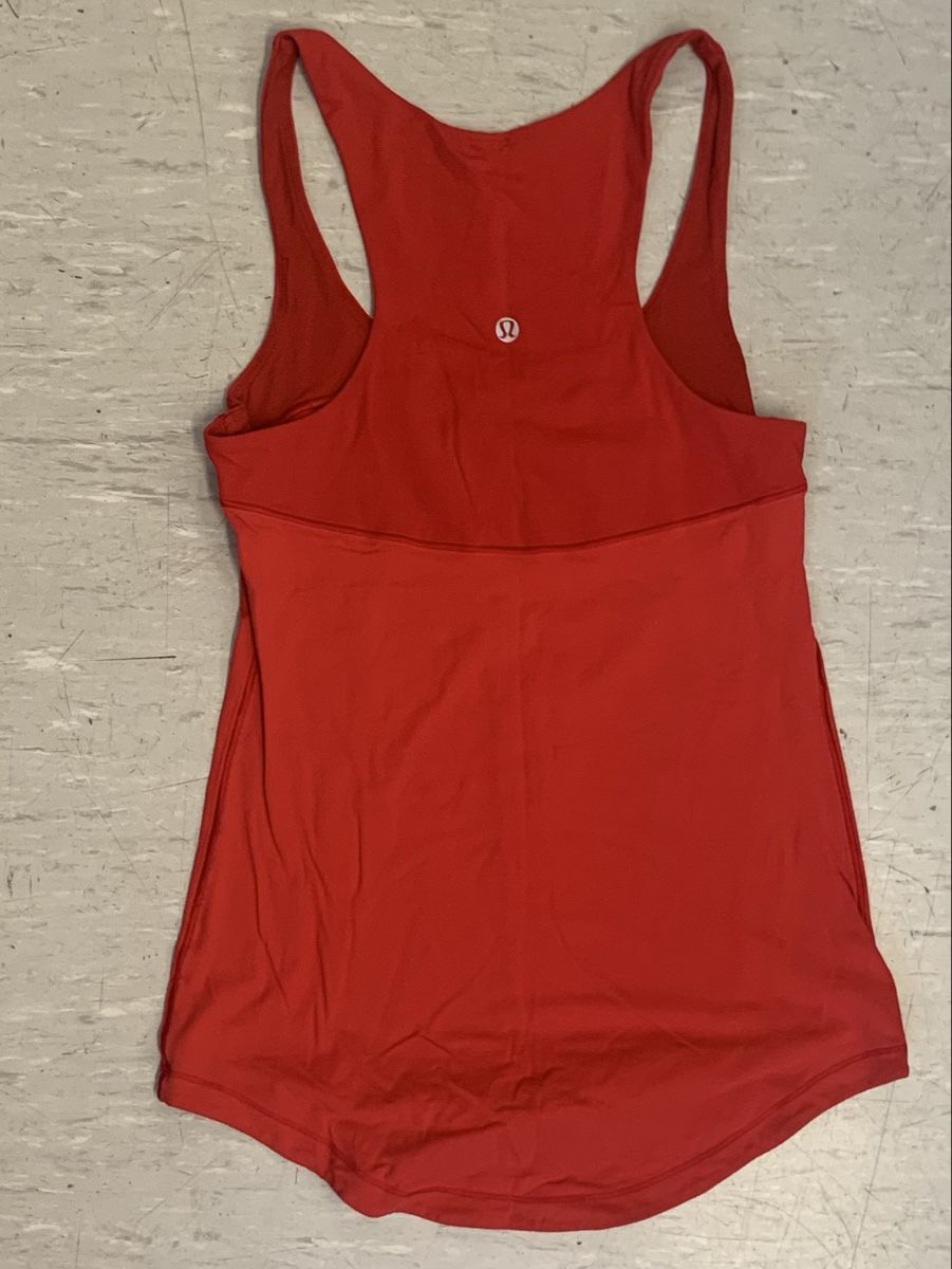 Lululemon Top: Lululemon tanktop Träger top XS – Usato da Unterseen venduto da jpowers1971 1