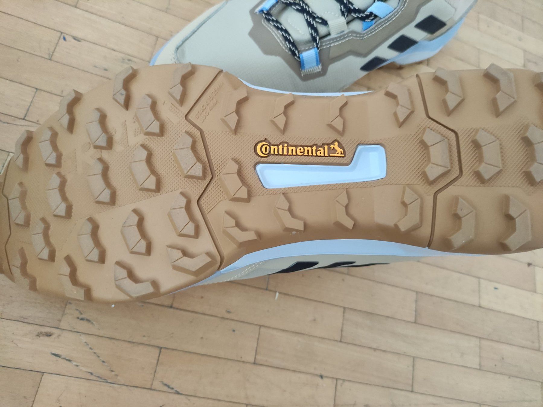 Scarpe da uomo: Neu Wanderschuhe Adidas gr 44, goretex – Nuovo e nell'imballaggio originale da Dagmersellen venduto da L.Ga. 2