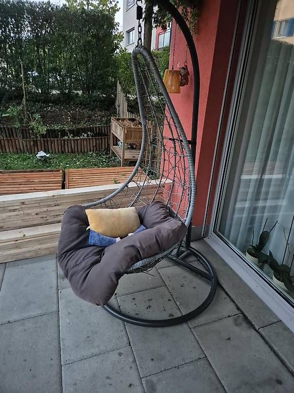 Gartenhängesitze: Hängesessel mit Gestell & Polster – Gebraucht aus Bülach von DanBam91