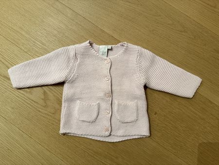 Rosa Strickjacke für Baby, Grösse 0-3 Monate