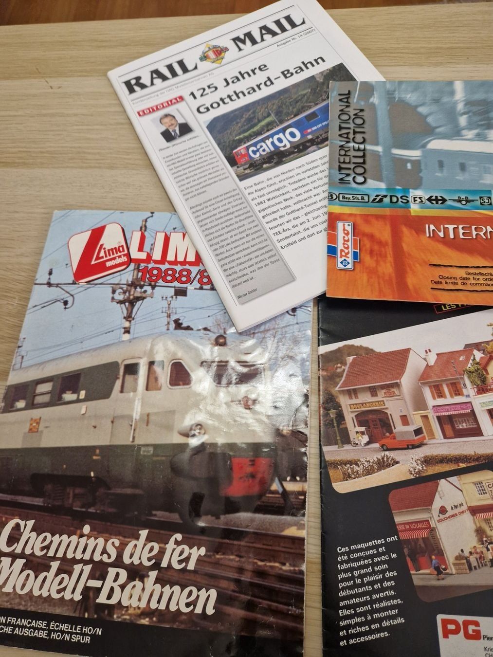 Märklin Modellini di ferrovie: Divers magazines Train (P) – Usato da St-Aubin-Sauges venduto da Lo_Go 1