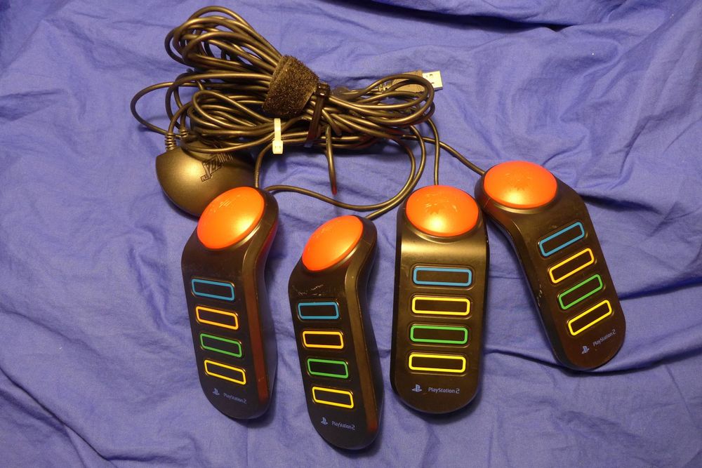 4 buzz controller für playstation 2 (Gebraucht) in hinwil für CHF 10 ...