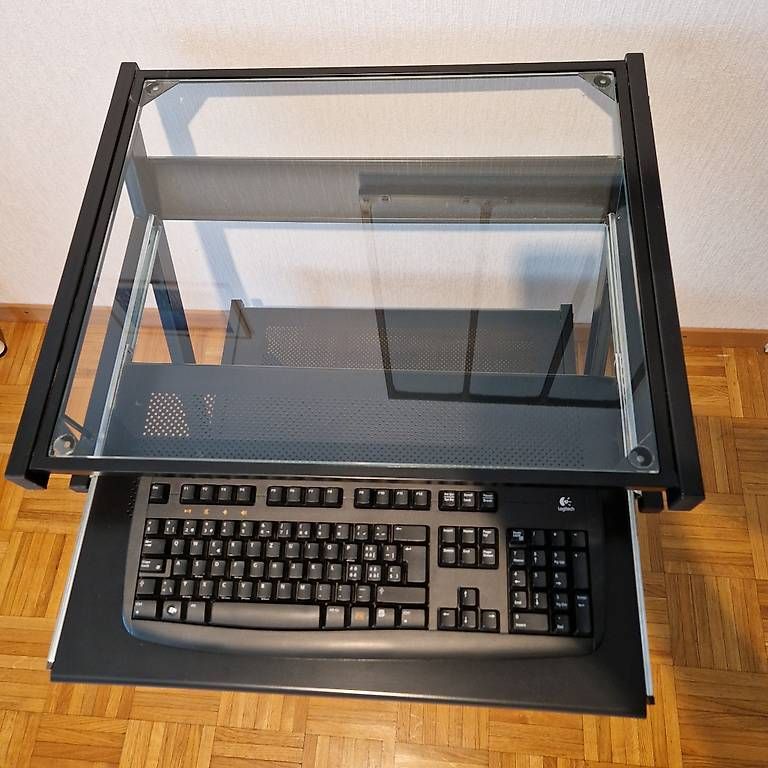 Scrivanie: Petit meuble ordinateur – Usato da Epalinges venduto da eri_66r6 1