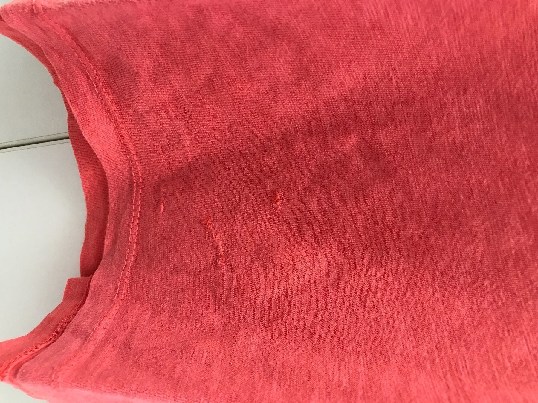 Blusen, T-Shirts & Tops: Mädchen Tshirt Gr. 128 – Gebraucht aus Wädenswil von JJ15 1