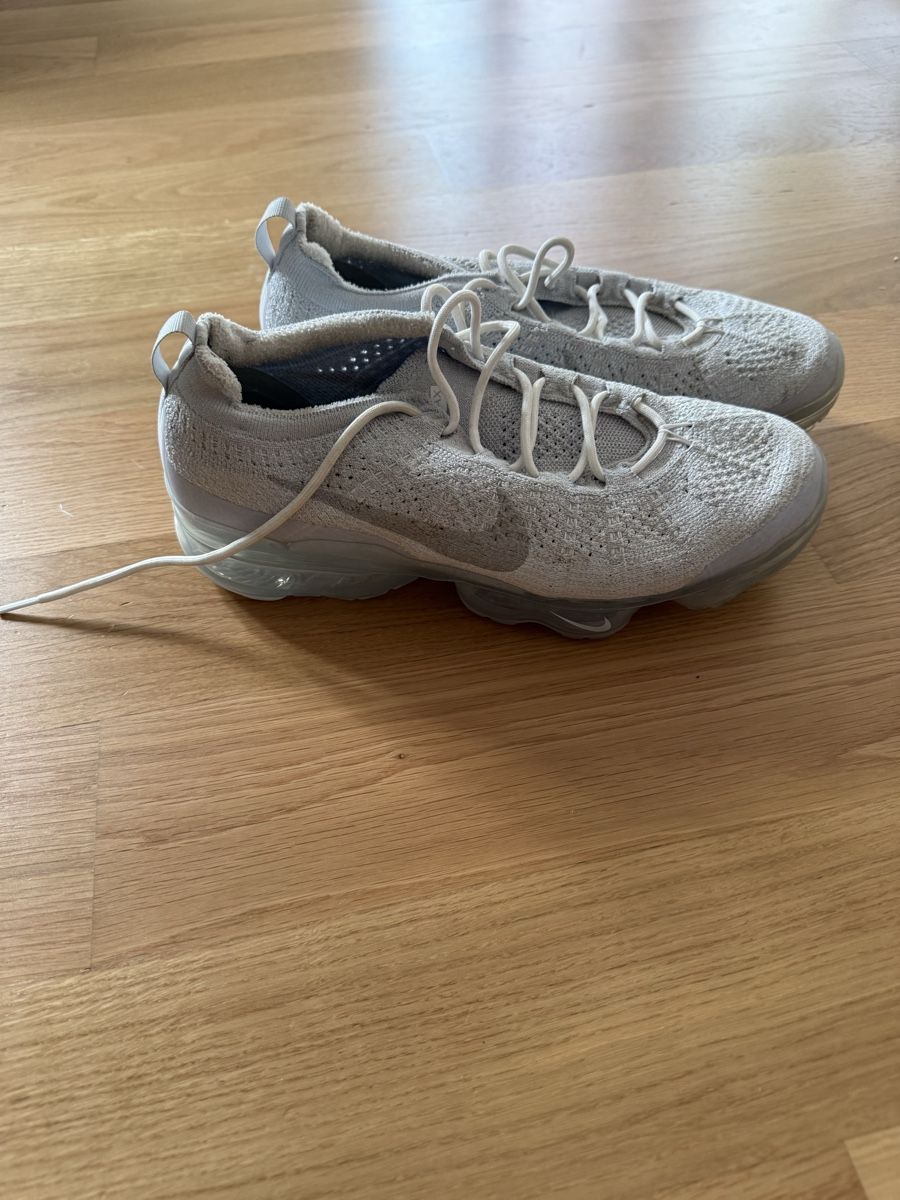 Nike Chaussures hommes: Nike AIR VAPORMAX 2023 FLYKNIT – D'occasion à Kilchberg ZH par veneto87