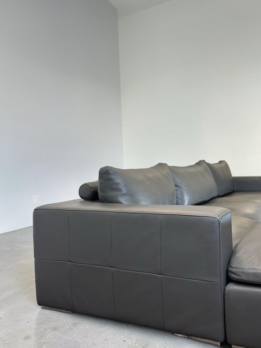 Sofas: FLY Modulares Ecksofa, Schwarz Nubukleder – Gebraucht aus Bachenbülach von Sofalab.swiss 8