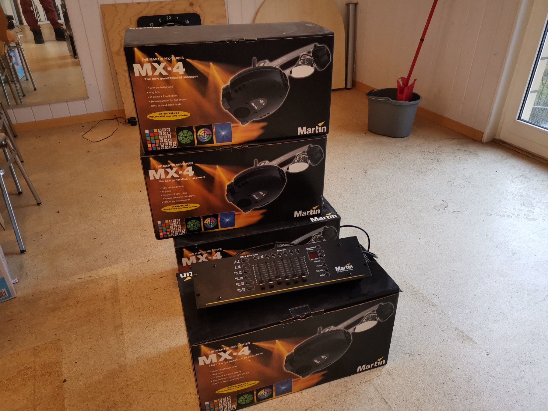 Mischpulte: 4 Martin MX-4 Scanner Set mit Controller - Top Zustand! – Neu und originalverpackt aus Gunzwil von Piotr888 1