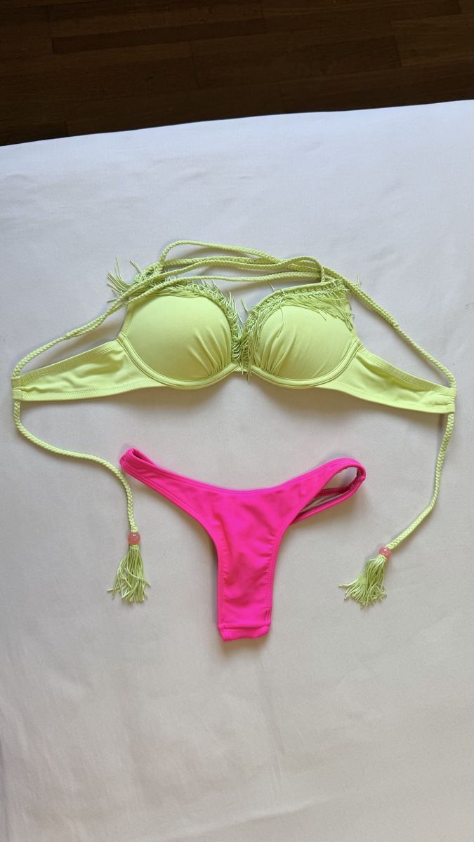 Maillots de bain & Bikinis: Bikini Grösse S – Push-up-Oberteil und String – D'occasion à Bonstetten par AngelaF23
