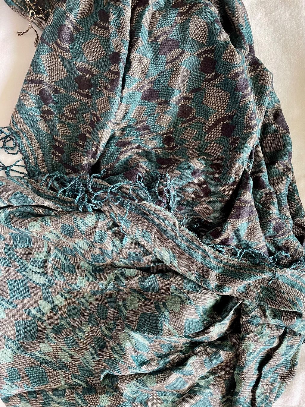 Foulard & Sciarpe: Schöner, großer Schal – Usato da Zug venduto da mon_8wg6 2